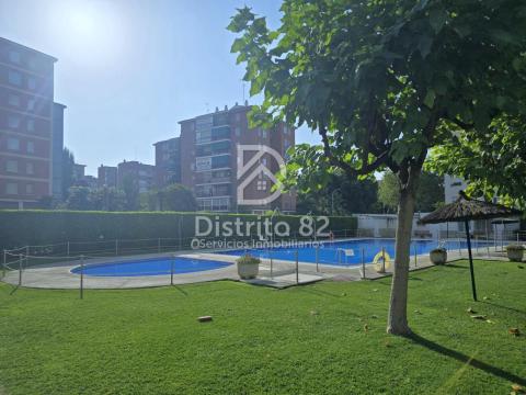 Vivienda de 3 dormitorios con piscina en el centro de Móstoles