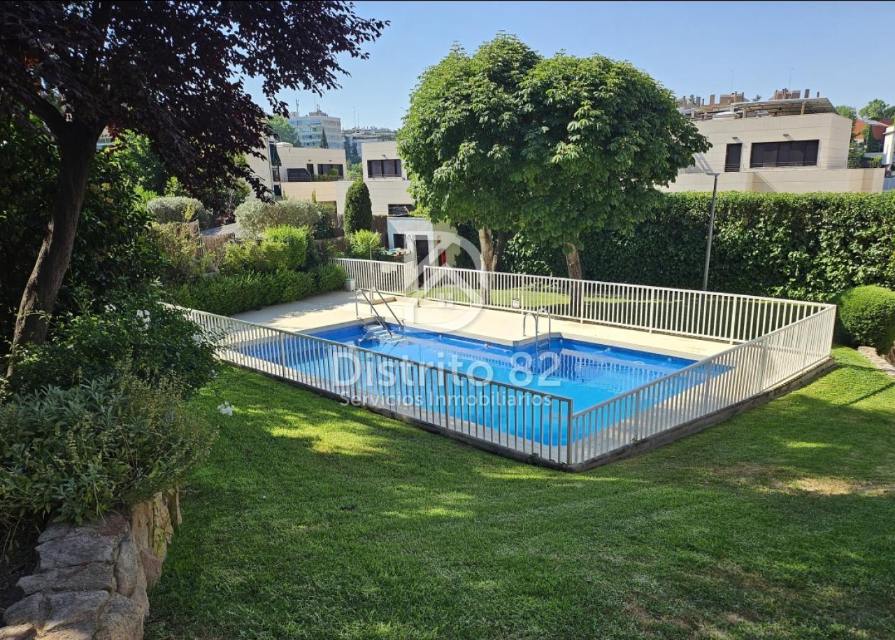CHALET ZONA PEÑAGRANDE